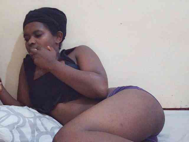 Sweetdiva2 webcam