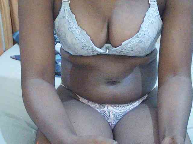 Sweetdiva2 webcam