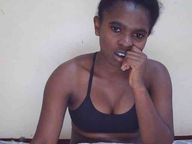 Sweetdiva2 webcam