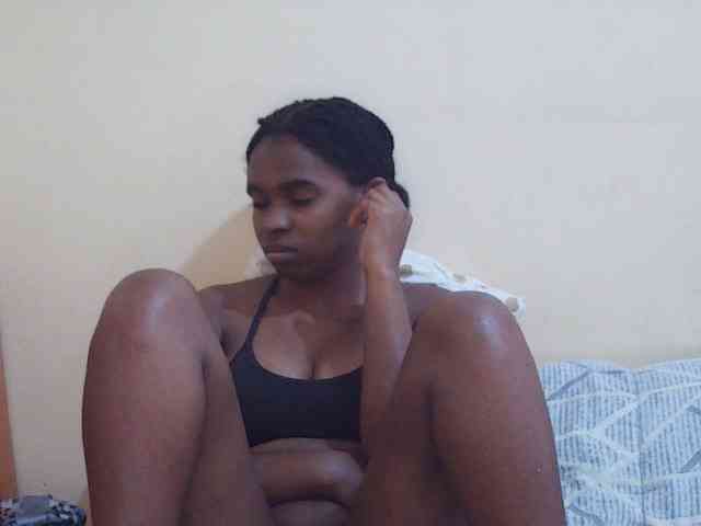 Sweetdiva2 webcam