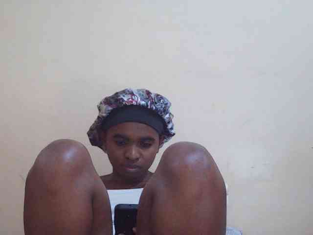 Sweetdiva2 webcam