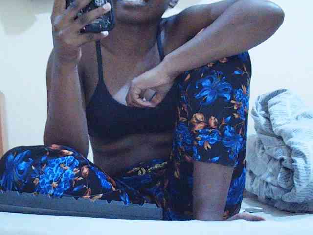 Sweetdiva2 webcam