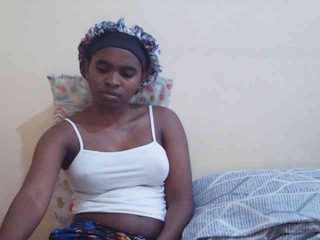 Sweetdiva2 webcam