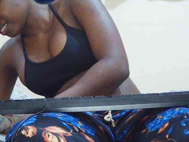 Sweetdiva2 webcam