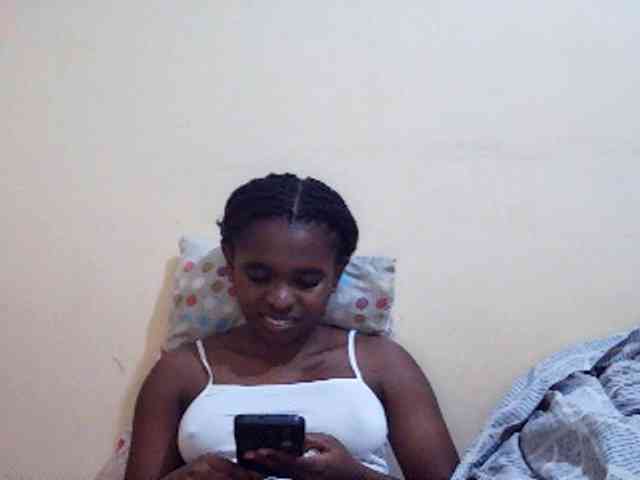 Sweetdiva2 webcam