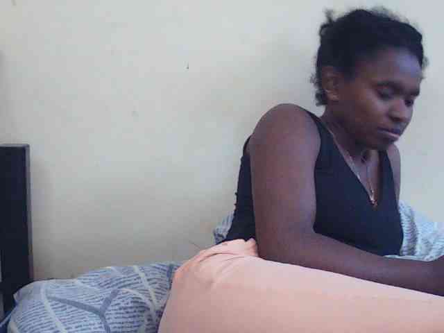 Sweetdiva2 webcam