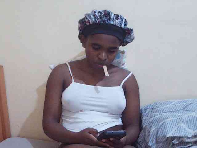 Sweetdiva2 webcam