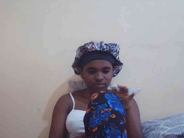 Sweetdiva2 webcam