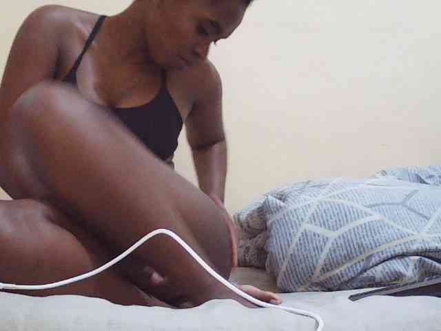Sweetdiva2 webcam