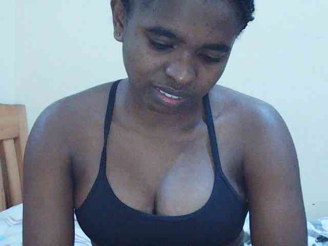 Sweetdiva2 webcam