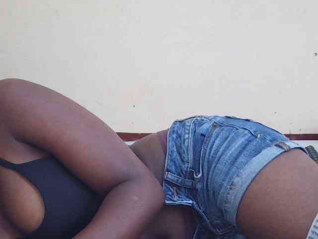 Sweetdiva2 webcam