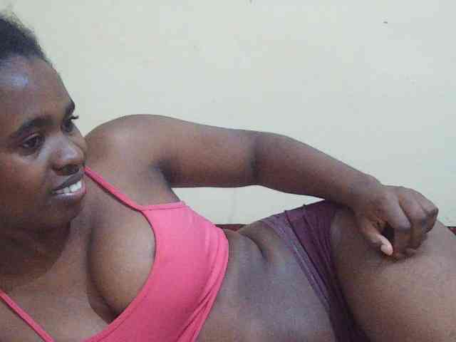 Sweetdiva2 webcam