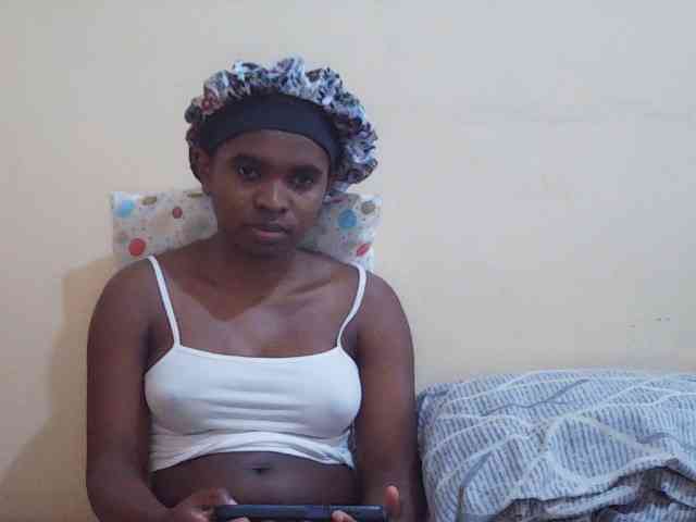 Sweetdiva2 webcam