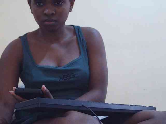 Sweetdiva2 webcam