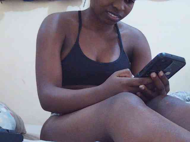 Sweetdiva2 webcam