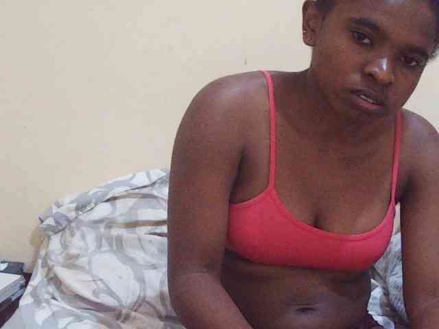 Sweetdiva2 webcam