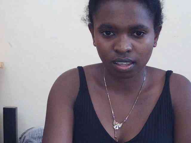 Sweetdiva2 webcam