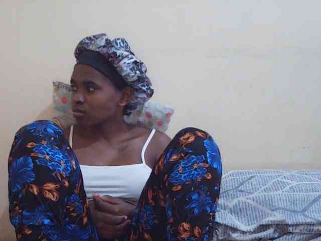 Sweetdiva2 webcam