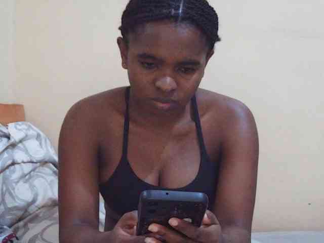 Sweetdiva2 webcam
