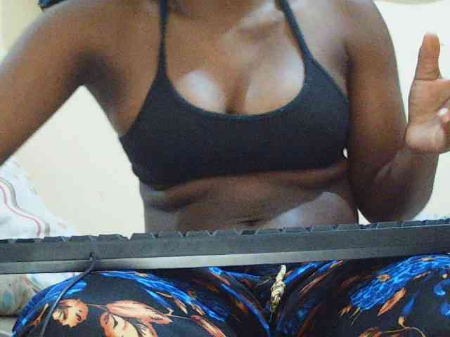 Sweetdiva2 webcam