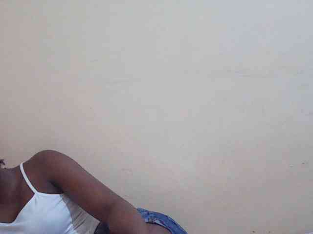 Sweetdiva2 webcam