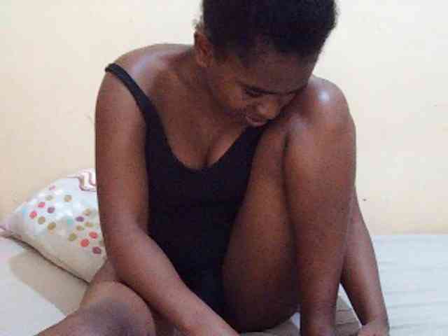 Sweetdiva2 webcam