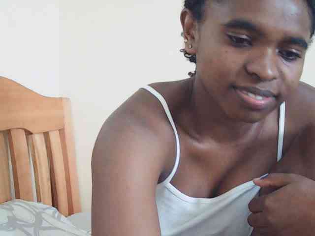 Sweetdiva2 webcam