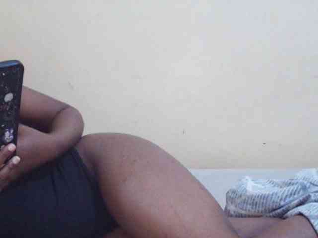 Sweetdiva2 webcam