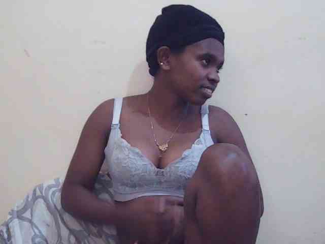 Sweetdiva2 webcam