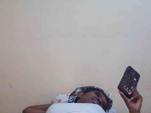 Sweetdiva2 webcam