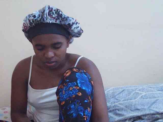 Sweetdiva2 webcam