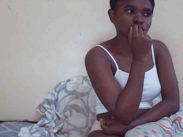 Sweetdiva2 webcam