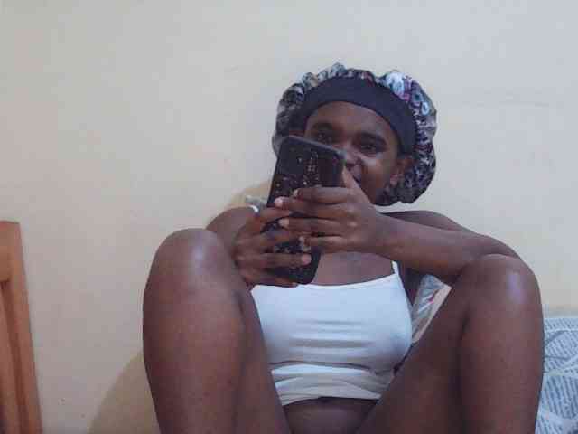 Sweetdiva2 webcam