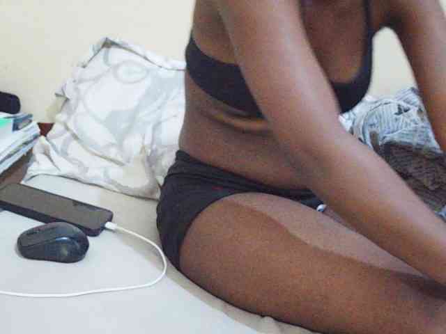 Sweetdiva2 webcam