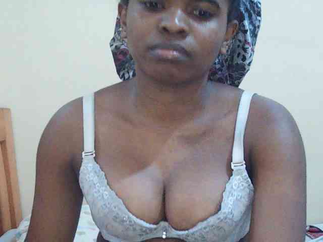 Sweetdiva2 webcam