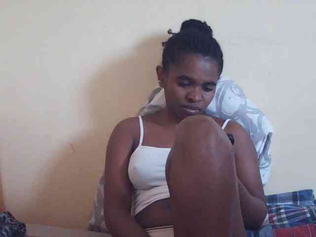 Sweetdiva2 webcam