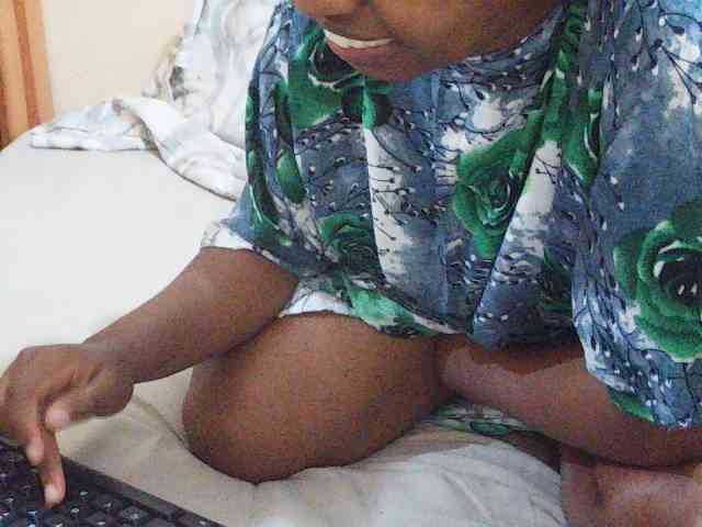 Sweetdiva2 webcam