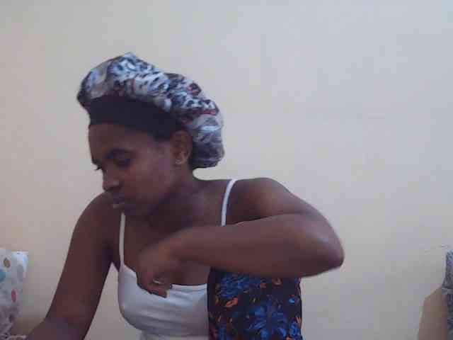 Sweetdiva2 webcam