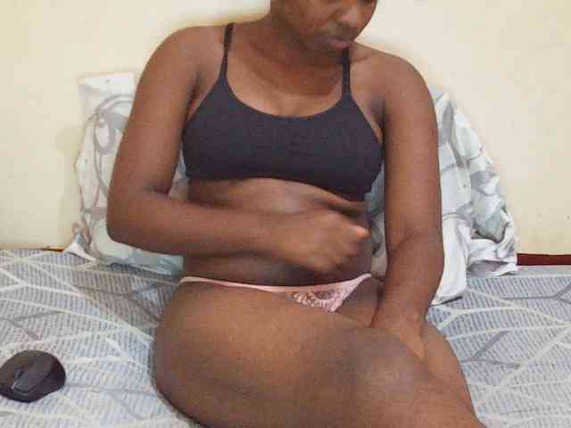 Sweetdiva2 webcam