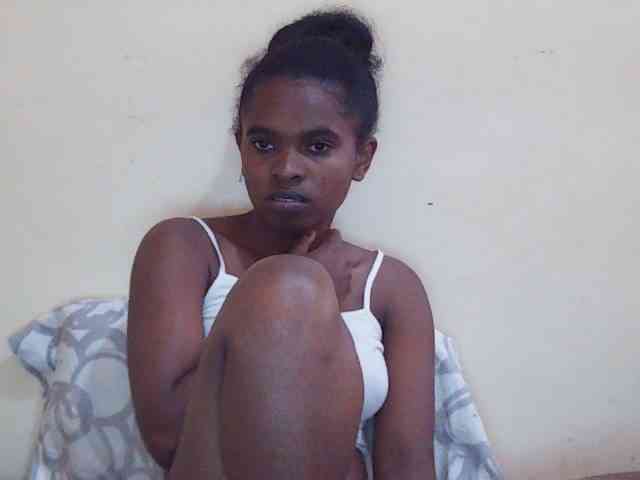 Sweetdiva2 webcam