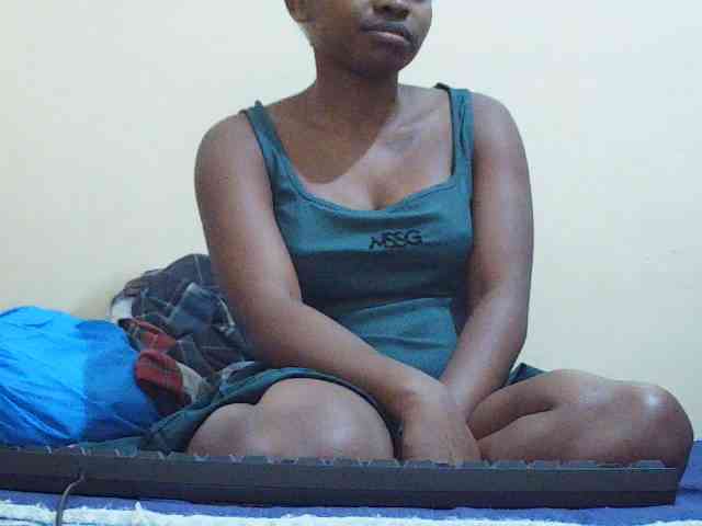 Sweetdiva2 webcam