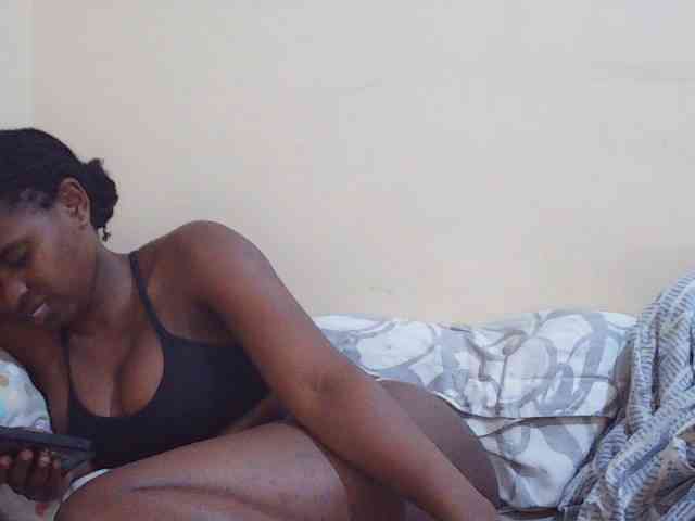 Sweetdiva2 webcam