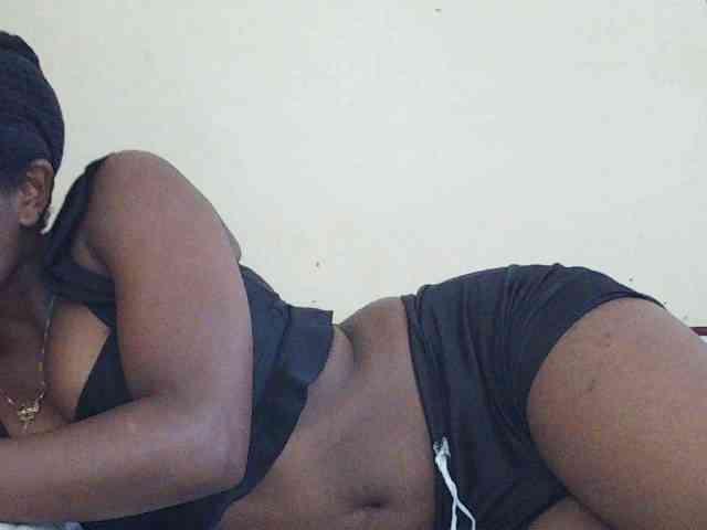 Sweetdiva2 webcam