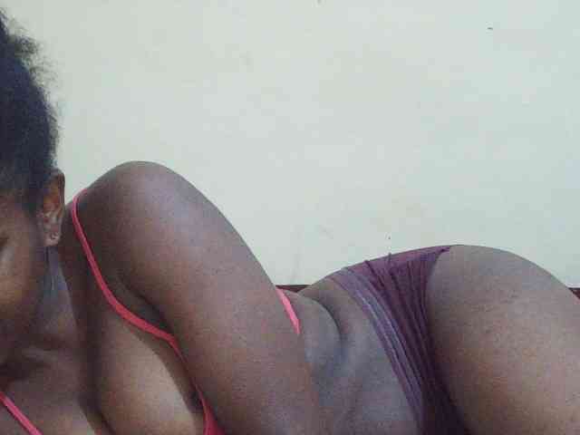 Sweetdiva2 webcam