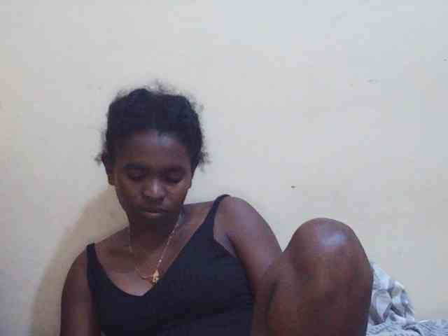 Sweetdiva2 webcam