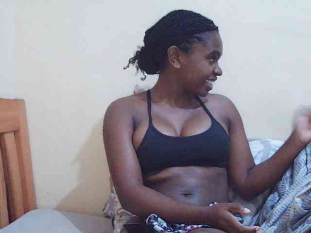 Sweetdiva2 webcam