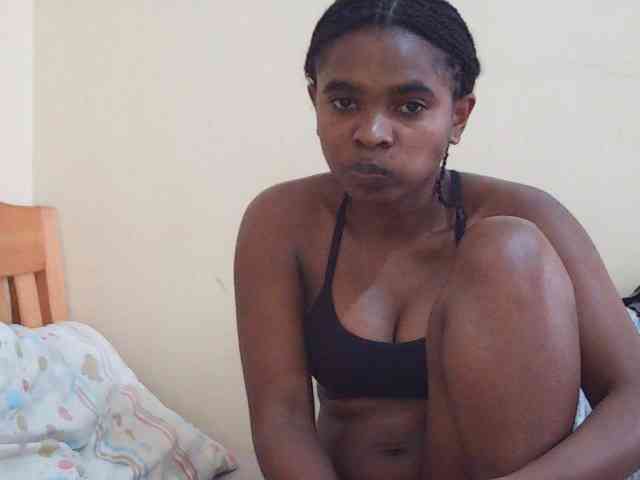 Sweetdiva2 webcam