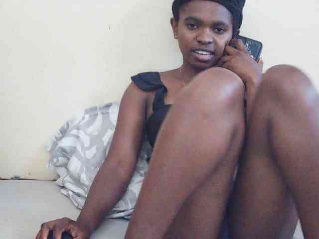 Sweetdiva2 webcam