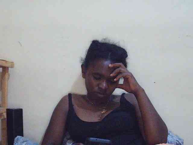 Sweetdiva2 webcam