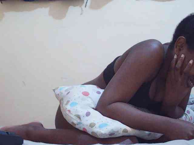 Sweetdiva2 webcam